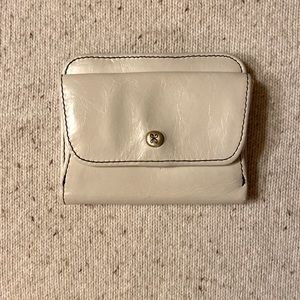 Hobo Change Wallet in Latte